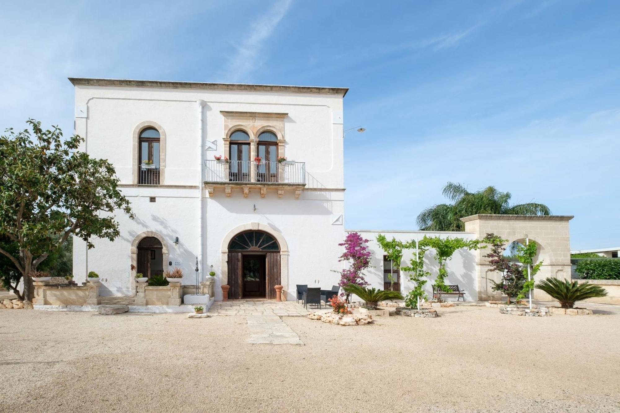 Masseria Borgo Santuri Остуни Екстериор снимка