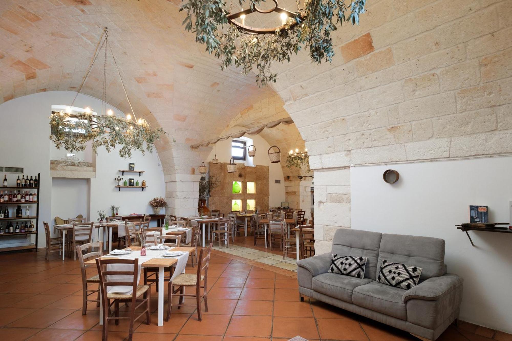 Masseria Borgo Santuri Остуни Екстериор снимка